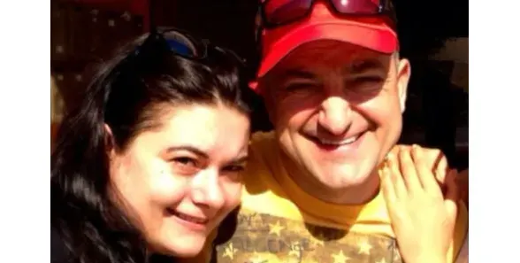 Жената на Зуека го дебне за любовници