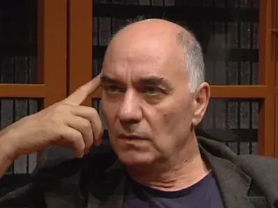 Кадурин в болница заради маркиз дьо Сад