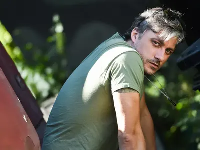 Карамазов си купи къща с хонорара от „Дяволското гърло”