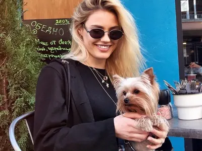 Кристин Илиева сгодена? (Вижте пръстена по-долу в галерията)