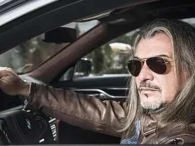 Магърдич Халваджиян спи пред бТВ!