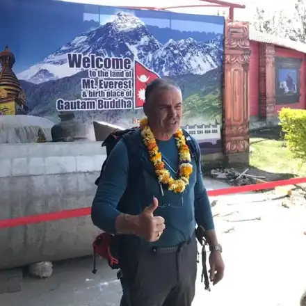 Мъжът на Аня Пенчева атакува „Еверест“ с „Шушана“