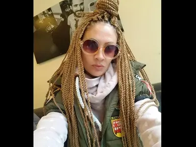 Мариана Попова вее афроплитки