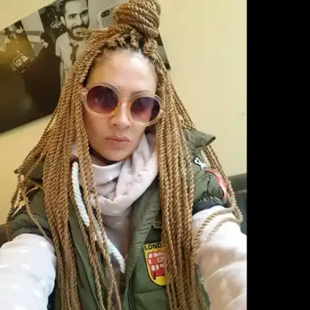 Мариана Попова вее афроплитки