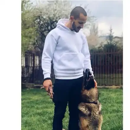 Наум Шопов търси женска