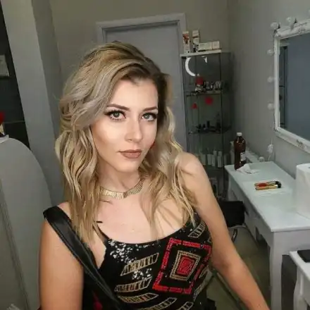 Нелс разчувства фенове с руски кавър 