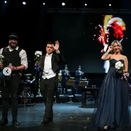 Поли Генова без майчинство