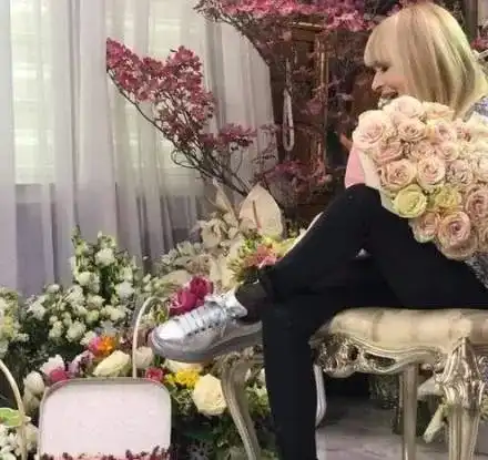 Путин подари на Лили Иванова сребърен самовар