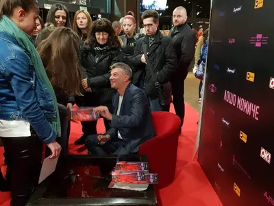 Варна аплодира на крака Мариан Вълев и „Лошо момиче“