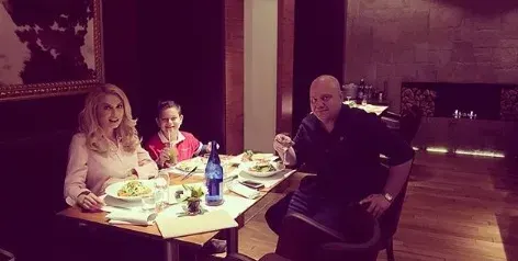 Венета Райкова се събра с Тишо