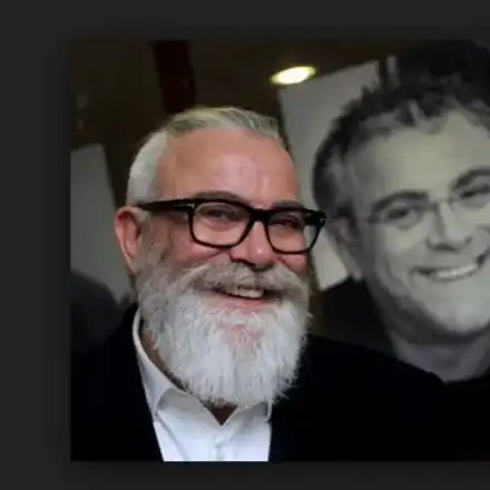 Владо Пенев си маха брадата (Ще играе с изкуствена в „Откраднат живот”)