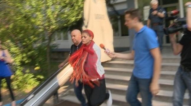 Делото срещу Жана Бергендорф се провали! Певицата има ново гадже, но не спира да се друса