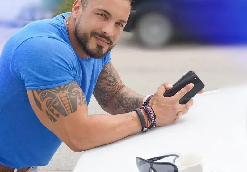 Актьорът Кристиян Кирилов стяга сватба с известна фолк певица