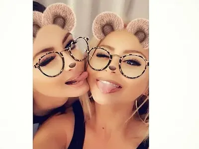 Ася Капчикова бръмчи с Гери – Никол