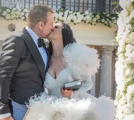 Цеци Красимирова с най-скъпата сватба! Мъжът й се бръкна със 700 000 евро за пищното тържество (Ето кои други сключиха брак по това време)