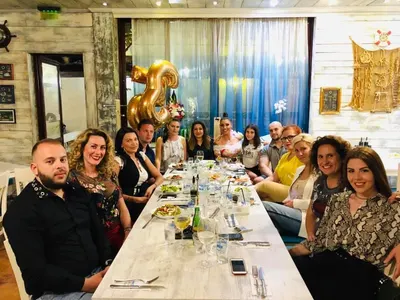 Черната Златка пак би шута на Миро (Снимка)