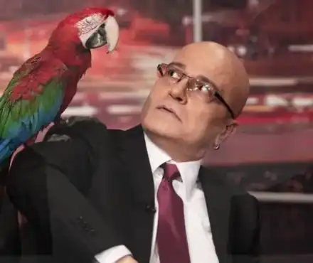 Да си спомним на финала: Как се роди „Шоуто на Слави”, кои звезди никога не седнаха на диванчето и най-големите гафове в историята на предаването