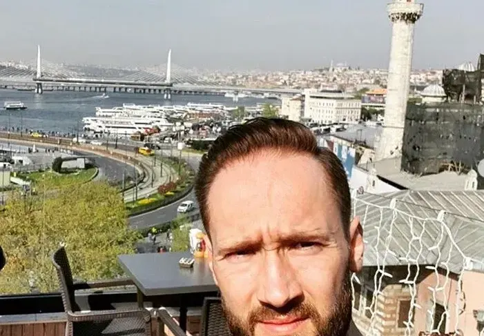 Дарин Ангелов брадяса като чичка