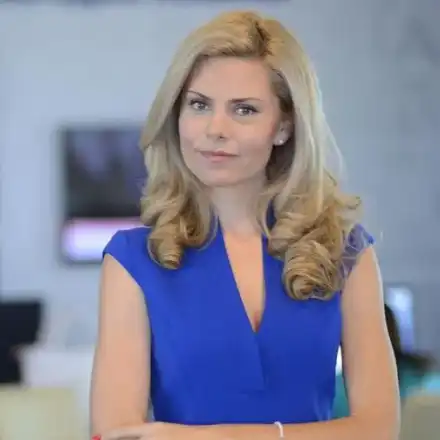 Деси Банова замрази бизнеса си заради бебето