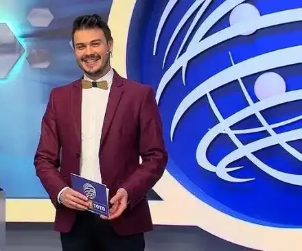 Махнаха Цецо Тотото от Народния театър! 3 месеца след присъдата се кри с болнични