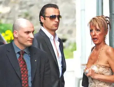 Майката на Бербо шпори БМВ Х6 за 150 бона