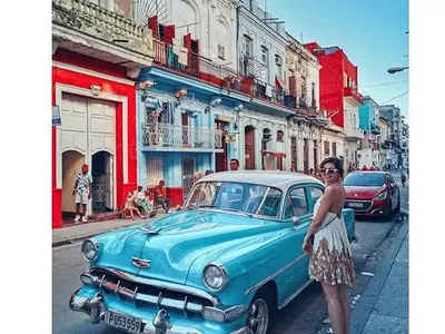 Михаела Филева на ваканция в Куба