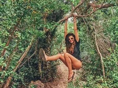 Михаела Филева заведе гадже в Куба! Певицата щастлива с рекламист