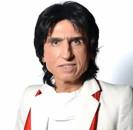 Милко пее за пиленцата като Данчо Караджов