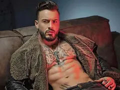 Митака от „София ден и нощ“ ходи на уроци по пеене