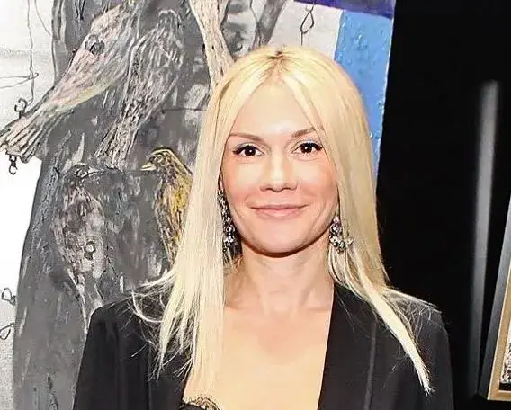 МОДЕН ГАФ! Вижте как се облече Мария Игнатова на светско събитие (Фото в галерия)