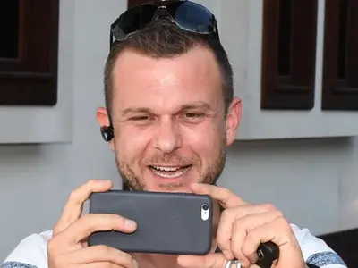 Ненчо Балабанов въртял търговия с поправени телефони