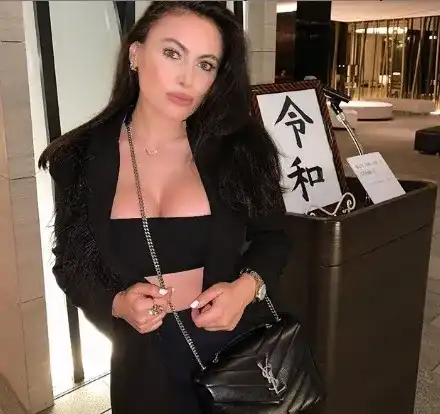 Предозирали Лили Клюкарката с хормони