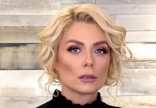 Райкова разпродаде новия си роман за ден
