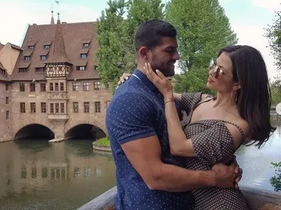 Райна глези гаджето с ваканция в Германия