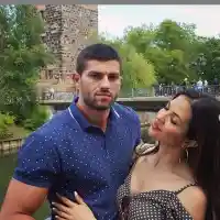 Райна глези гаджето с ваканция в Германия