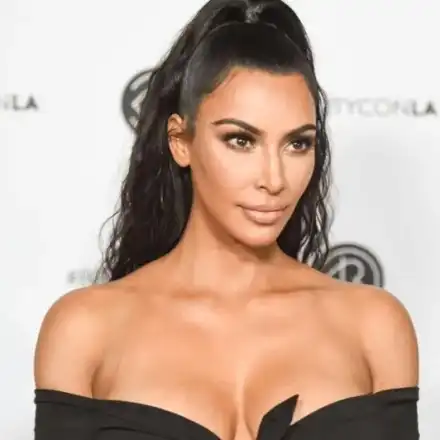 Разсеяна майка! Ким Крадашиян забрави сина си в ресторант