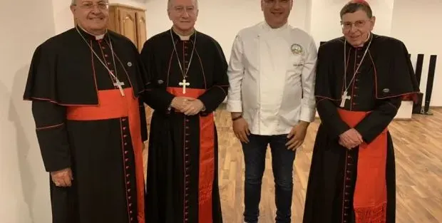 Шеф Манчев готви на папата