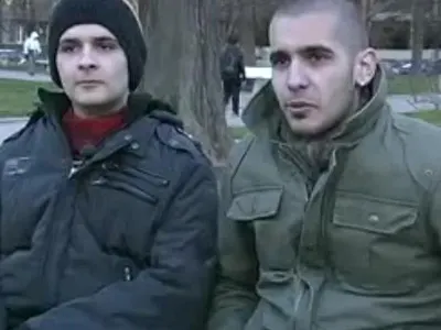 Синовете на Годжи погасяват борчовете му (Басистът затънал до гуша)