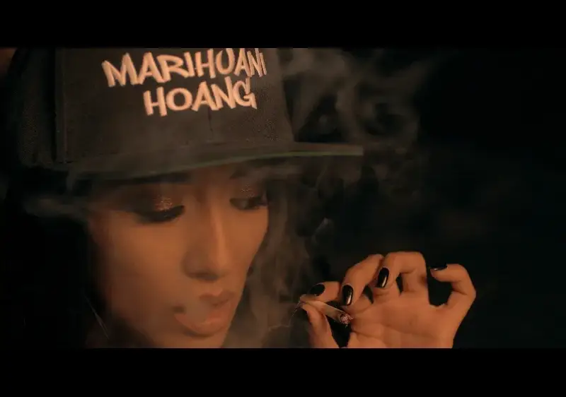 Скандален клип на Ани Хоанг взривява чалгата (Първи кадри без цензура ТУК)