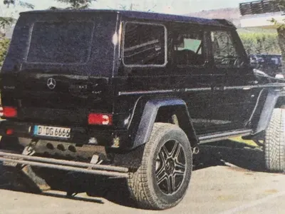 Слави се къпе в невиждан лукс за 5 милиона! (Снимки от палата на чалгаря)