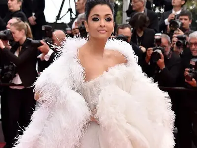 Световно признание! Роклята на топ дизайнерката Евгения Борисова за сватбата на Цеци Красимирова предизвика световен фурор! (Снимки)