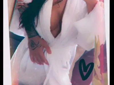 Тайландка очарова Даниел и Алекс Петканови