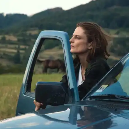 Теодора Духовникова се вози в такси заради катастрофа