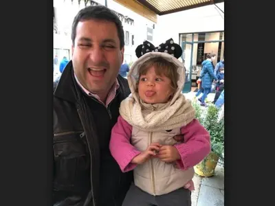 Тончо разходи испанското внуче из София