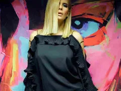 Анелия влюбена в блуза на WOMANSHOP