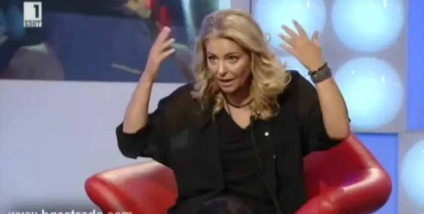 Защо Хилда Казасян носи само черни дрехи?