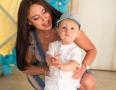 Клюкарката Лили празнува ЧРД на сина си