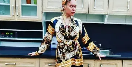 Албена Вулева тъпче майка си с баклава