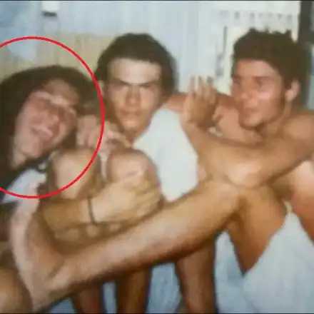 Александър Сано се пусна с дълга коса