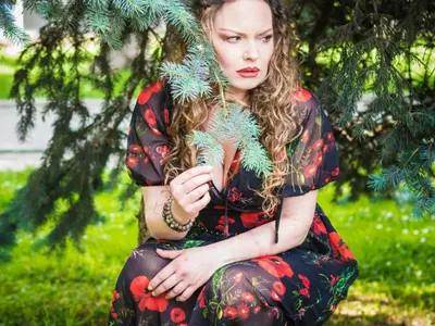 Александра Василева ходи в гората за гъби